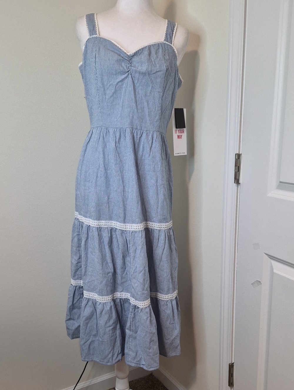 Celebrity Pink Light Blue Tiered Sundress with White Lace Trim Size S Cotton